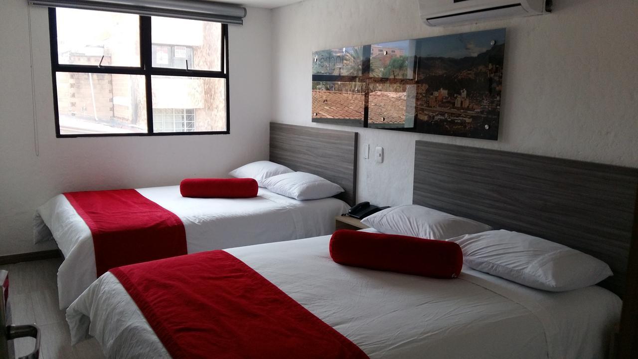 Hotel Med 70 Medellin Exterior photo