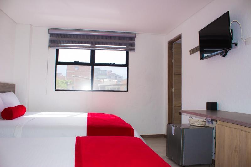 Hotel Med 70 Medellin Exterior photo